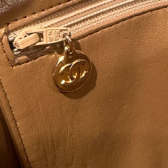 💯% Authentic CHANEL Lambskin Quilted CC Camera Crossbody Shoulder Bag✨ - Picture 13 of 16